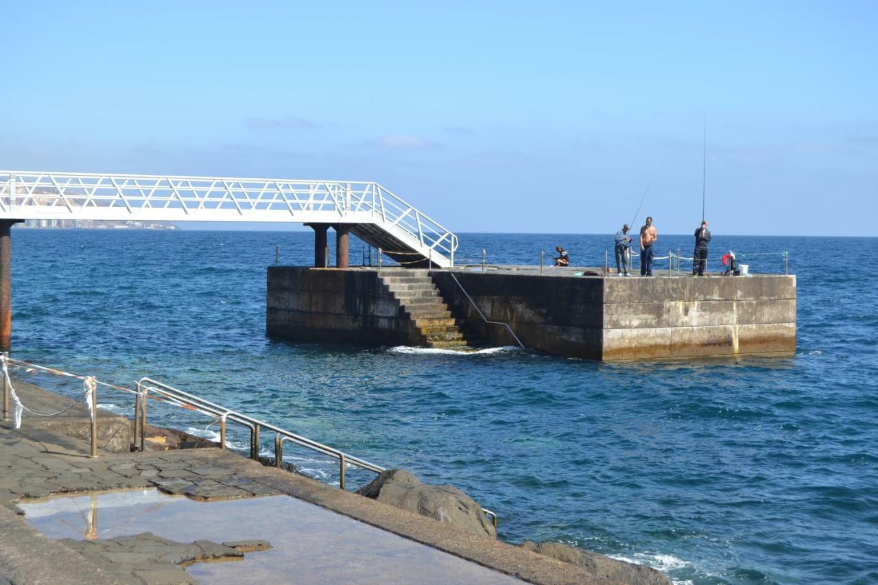 Apartamento Vacacional Atico Frente Al Mar Candelaria Eksteriør billede